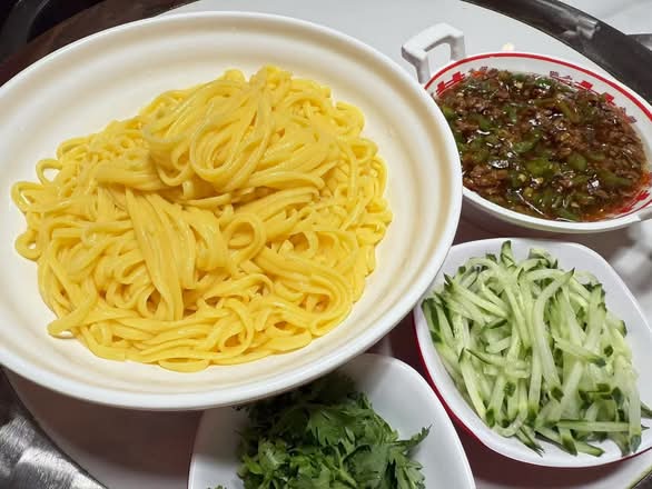 低卡减脂玉米面条 （肉末青椒）Noodles with Minced Pork and Green Pepper
